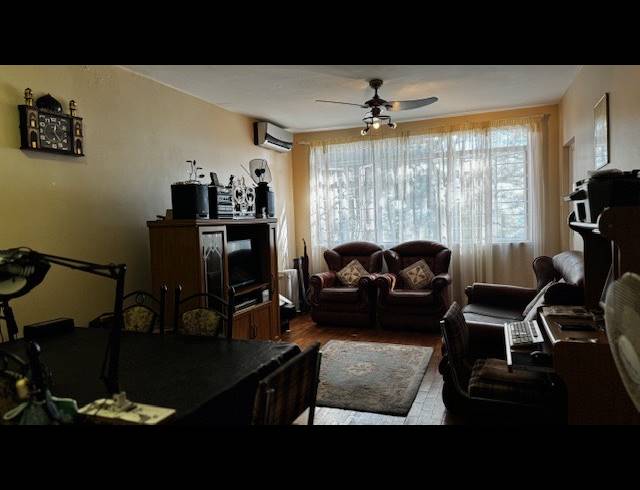 1.5 BEDROOM APARTMENT FOR SALE IN ESSENWOOD
